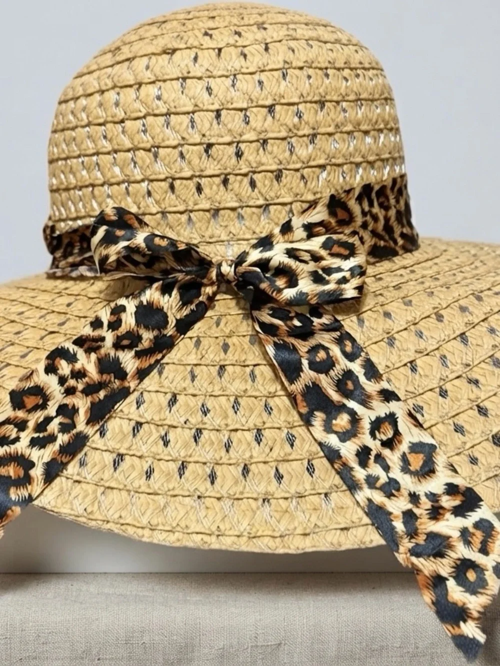 Brand New Women’s Chic Leopard Bow Straw Sun Hat